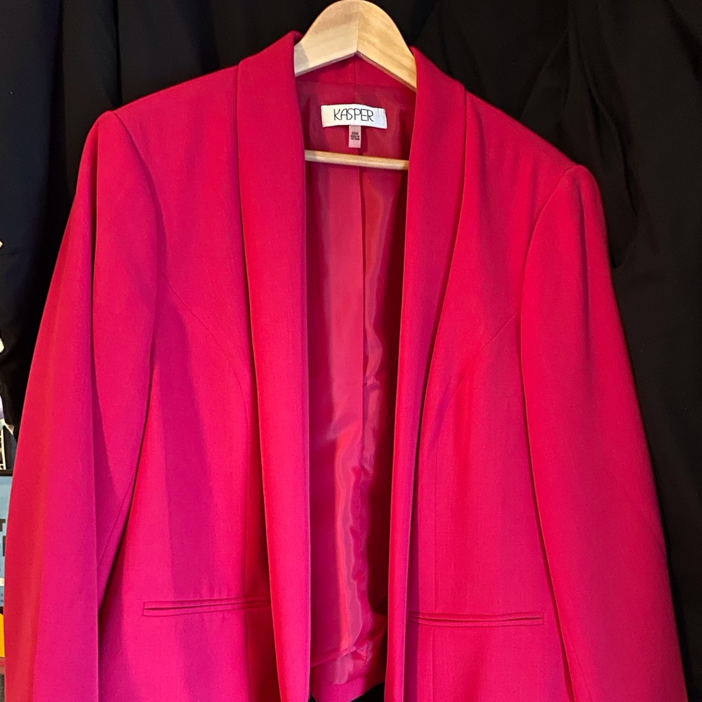 Never worn Kasper lined blazer with shawl collar and two functional pockets.